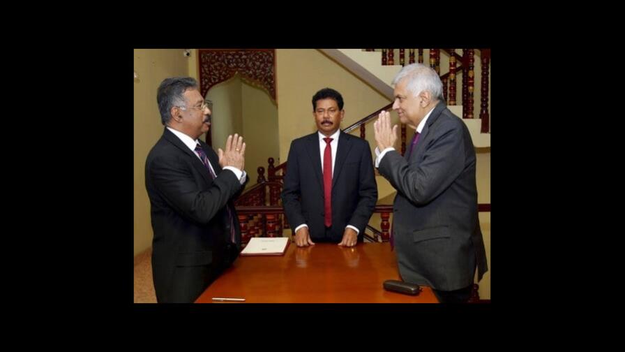 Primer ministro jura como presidente interino de Sri Lanka Primer ministro jura como presidente interino de Sri Lanka