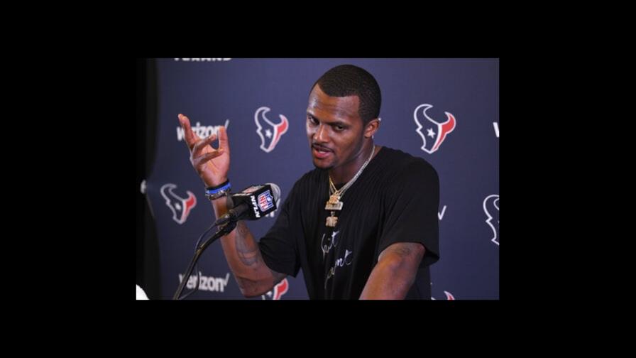 Houston Texans llegan a acuerdo con mujeres que acusaron a Watson