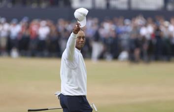 Tiger Woods no supera el corte en el British Open y se va llorando