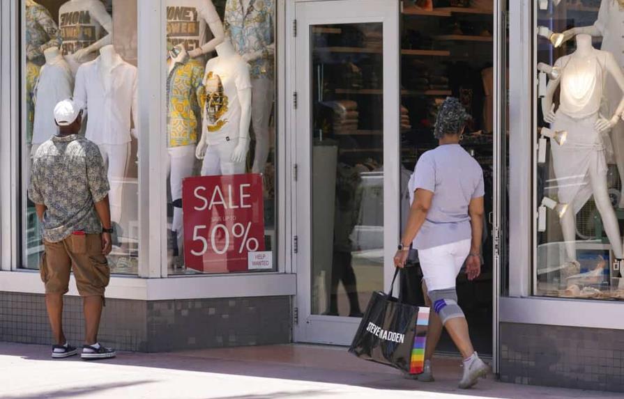 EEUU: Suben ventas minoristas, disipando temores de recesión