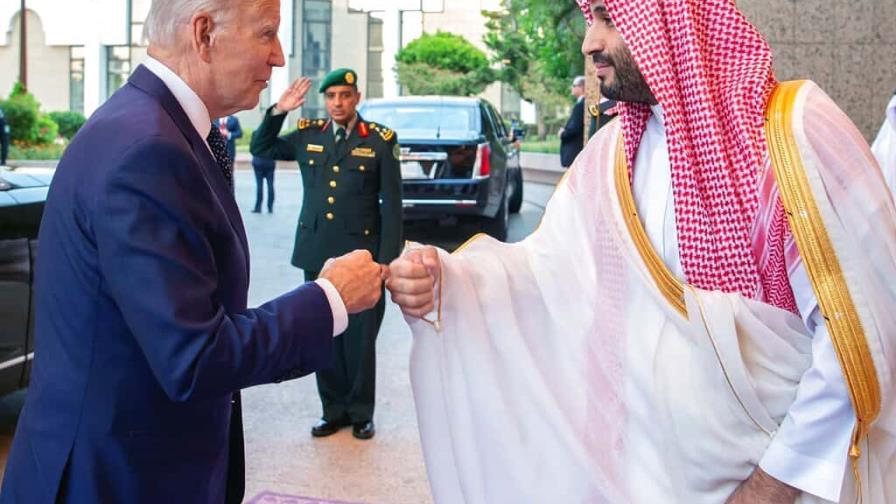 Un choque de puños entre Biden y Bin Salmán cierra el capítulo de Khashoggi Un choque de puños entre Biden y Bin Salmán cierra el capítulo de Khashoggi