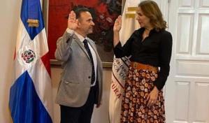 Carlos Veitía fue juramentado hoy como nuevo director del Teatro Nacional Eduardo Brito