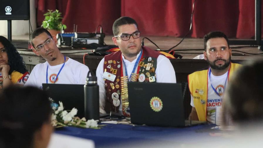 La Asociación de Clubes Activo 20-30 juramenta nueva directiva