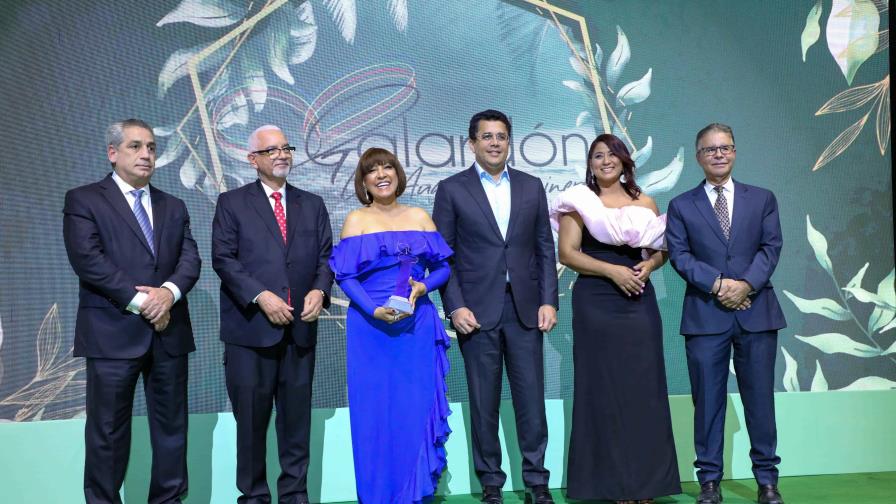 Galardón Luis Augusto Caminero será transmitido este sábado por canal 4RD Galardón Luis Augusto Caminero será transmitido este sábado por canal 4RD