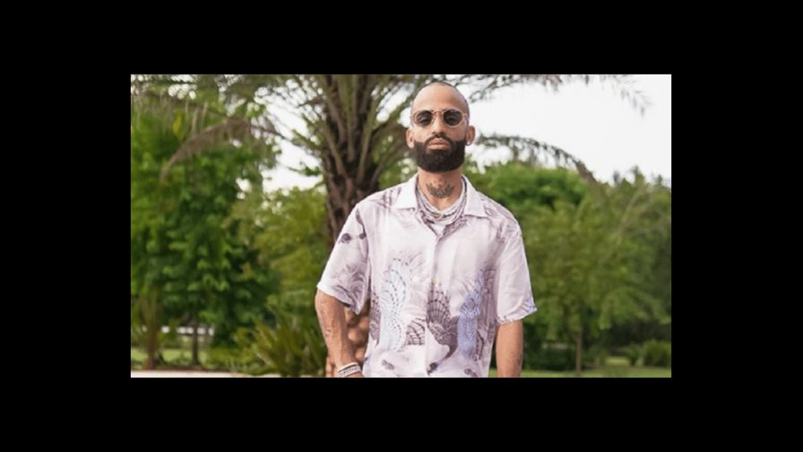 Arcángel da un contundente mensaje