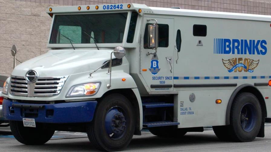 Roban millones de dólares en joyas de camión en California