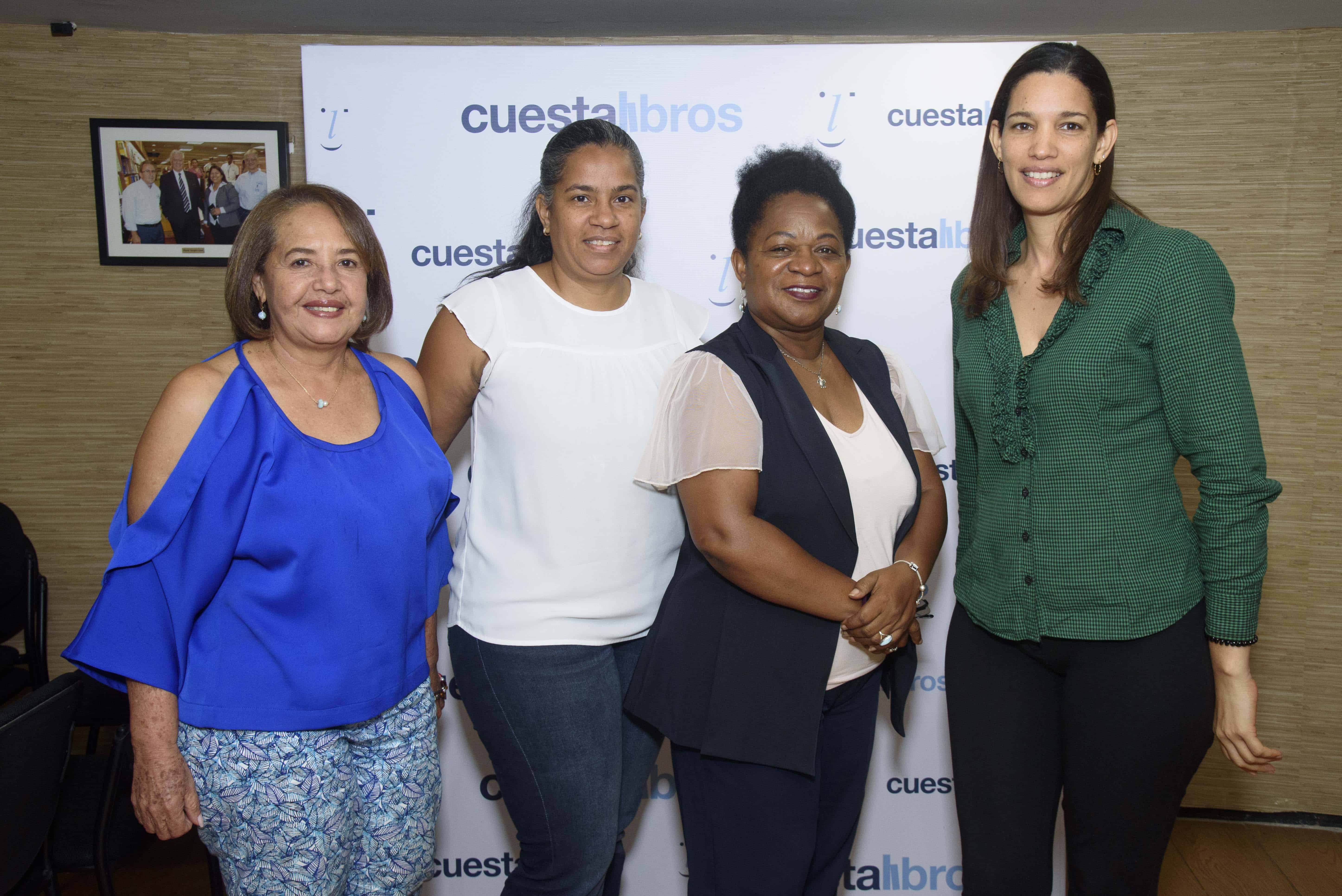 Margarita Soto, Rosanna García, Antonia Marte y Gisela Martínez.