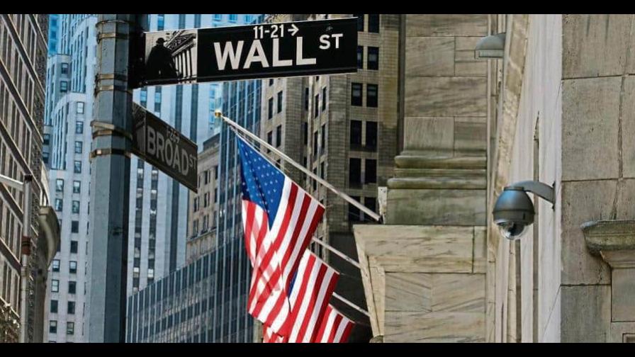 Wall Street cierra en rojo y el Dow Jones baja un 0.69 %