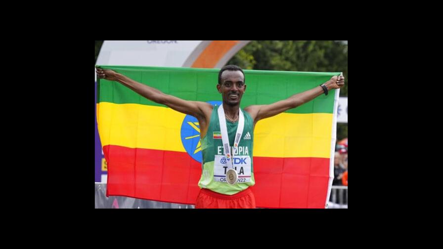 Tola gana maratón y Etiopía hace el 1-2 en el Mundial Tola gana maratón y Etiopía hace el 1-2 en el Mundial