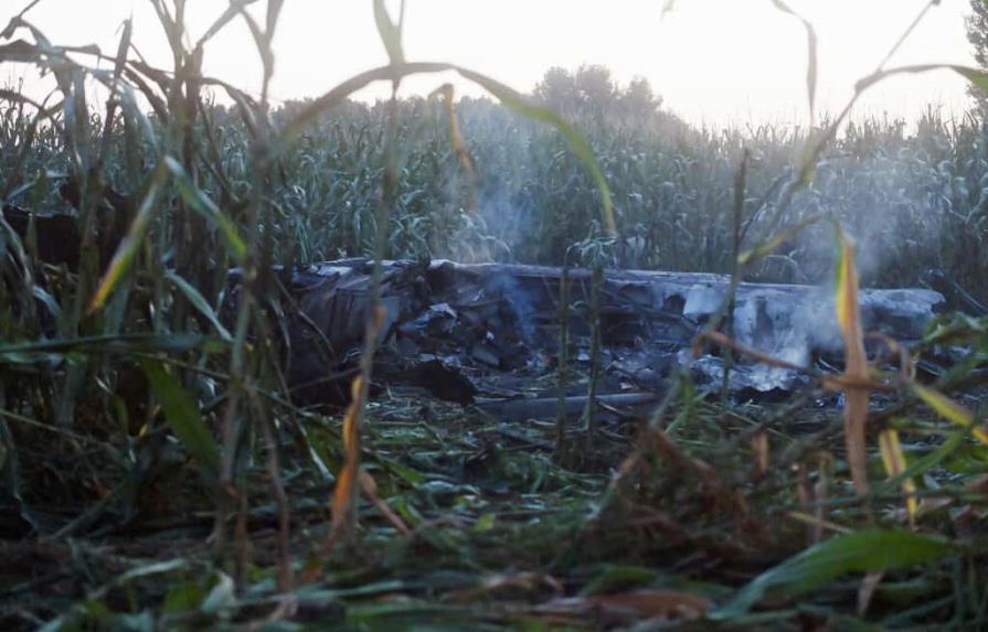 Expertos investigan accidente aéreo en Grecia que dejó ocho muertos