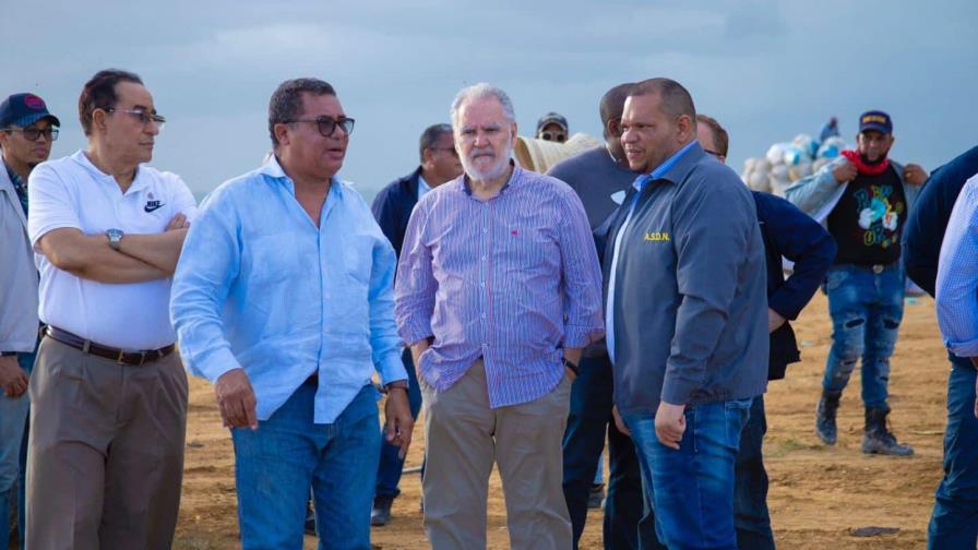 Ministro de Medio Ambiente supervisa el vertedero de Duquesa Ministro de Medio Ambiente supervisa el vertedero de Duquesa