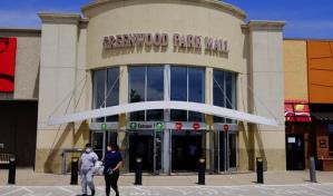 Tres muertos en tiroteo en centro comercial en Indiana