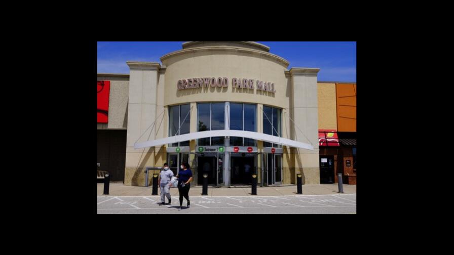 Tres muertos en tiroteo en centro comercial en Indiana