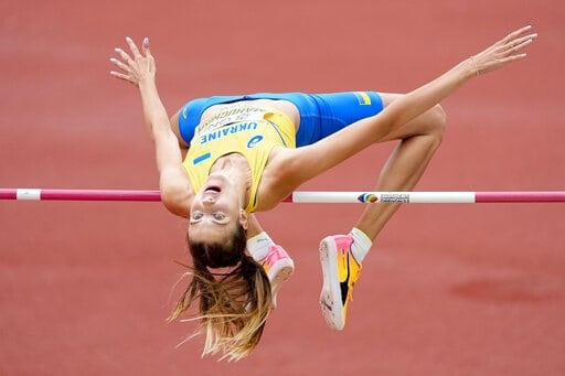 Saltadora busca oro en Mundial, con Ucrania en la mente