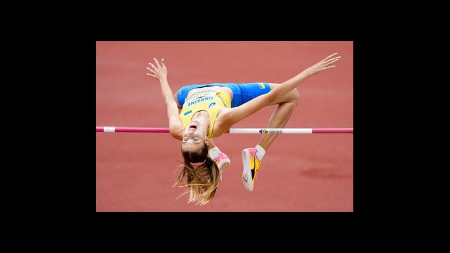 Saltadora busca oro en Mundial, con Ucrania en la mente Saltadora busca oro en Mundial, con Ucrania en la mente