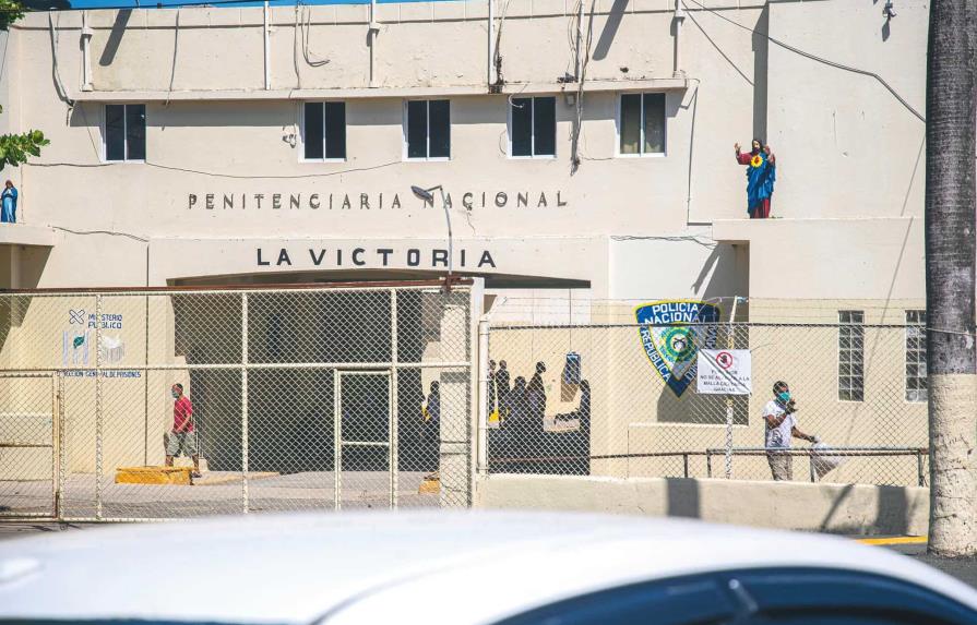105 reclusos de La Victoria se matriculan en la Universidad Abierta para Adultos