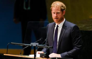 El príncipe Enrique alerta de un “ataque global” a la democracia y libertad