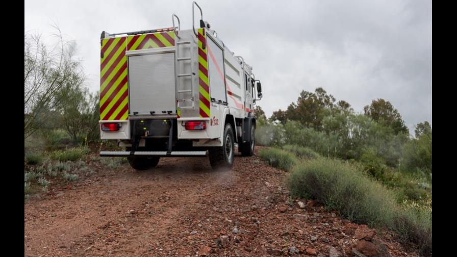 Queman más de 20 vehículos forestales en el sur de Chile