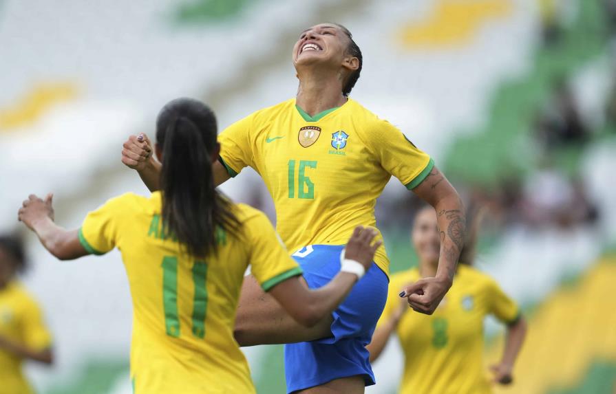 Brasil vence a Venezuela y avanza a semis de Copa América