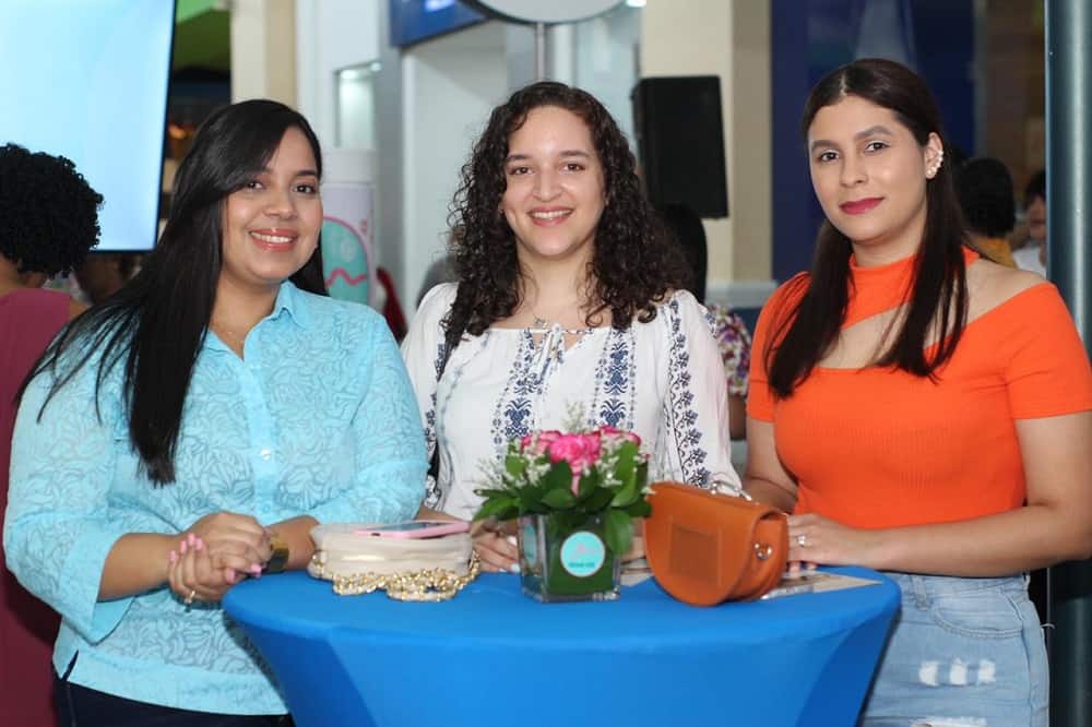 Laura Siri, Montserrat Rached y Viena Hernández.