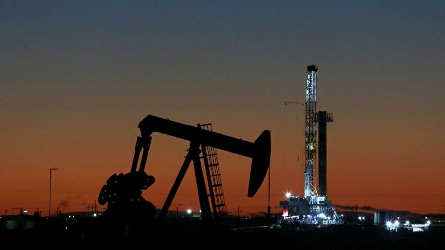 El petróleo de Texas abre con una bajada del 1.42 %, hasta 101.14 dólares