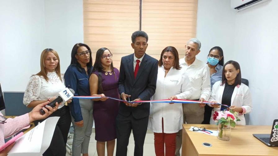 Hospital Robert Reid Cabral reinaugura oficina de bloque quirúrgico paralizado hace cinco años