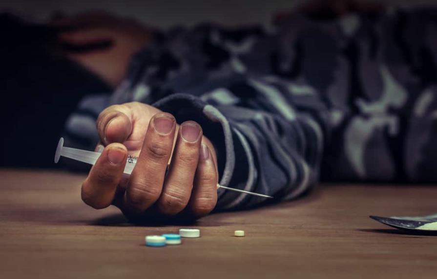 Las muertes por sobredosis de drogas en EE.UU. aumentaron un 30 % en 2020