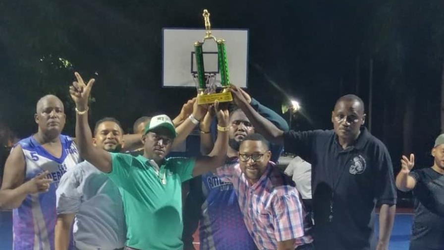 Los Americanos de Los Alcarrizos se coronan campeones del torneo Max 35-2022