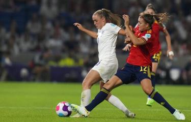 Inglaterra vence a España en la Eurocopa femenina