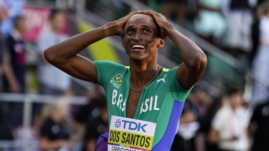 Dos Santos sorprende en 400 con vallas y da oro a Brasil Dos Santos sorprende en 400 con vallas y da oro a Brasil