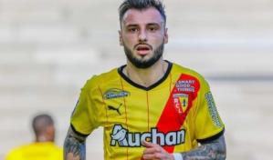 Zaguero Jonathan Clauss ficha con Marsella por tres años