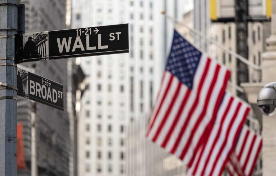 Wall Street abre dispersa por preocupaciones del conflicto Rusia-Ucrania