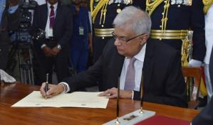 Ranil Wickremesinghe jura el cargo de presidente de Sri Lanka