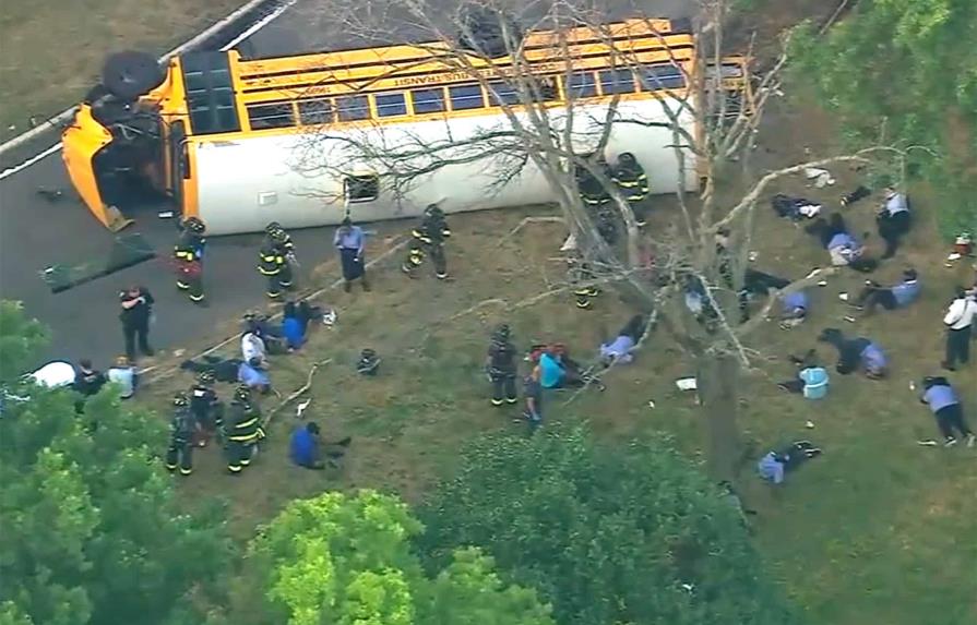 Al menos 40 heridos tras volcarse un autobús escolar en El Bronx
