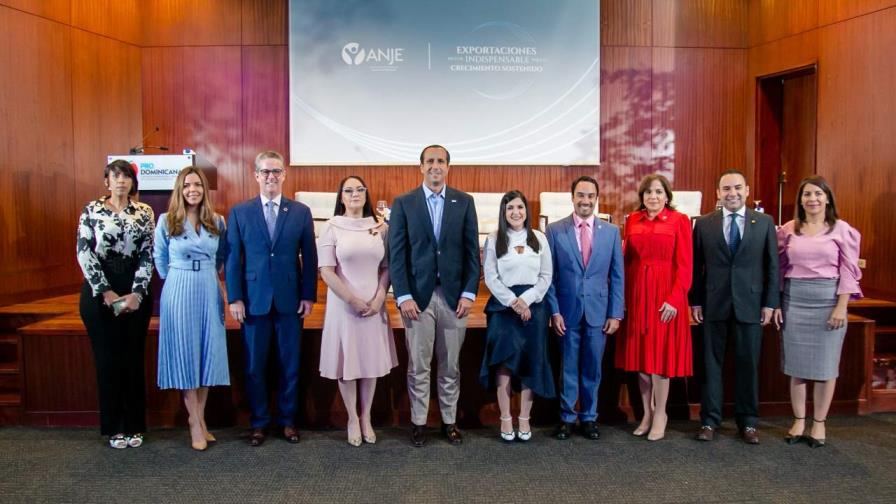 Jóvenes Empresarios resaltan importancia de las exportaciones en la economía dominicana Jóvenes Empresarios resaltan importancia de las exportaciones en la economía dominicana