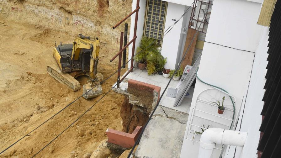 Centro de atención a niños con autismo en peligro de derrumbe por construcción contigua Centro de atención a niños con autismo en peligro de derrumbe por construcción contigua