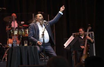 Diego El Cigala llena de vivencias el Teatro Nacional