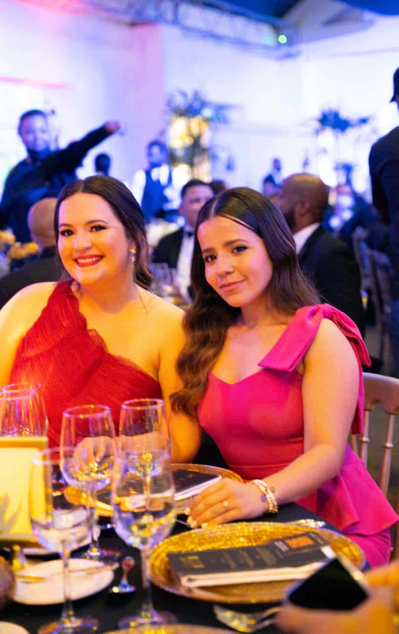 Gabriela Espinal y Yordania Ramos.