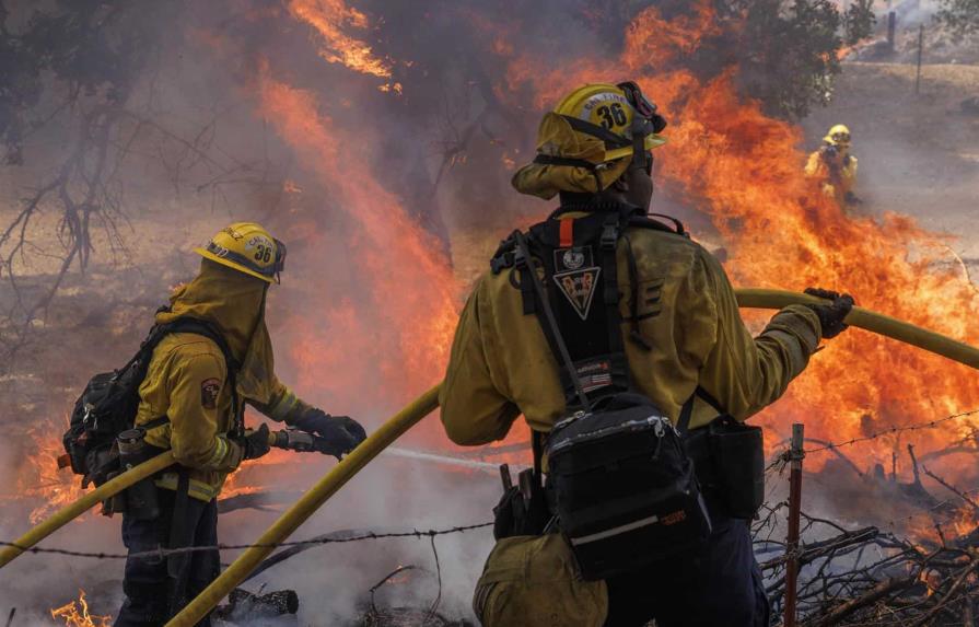 El segundo incendio cerca del parque Yosemite ha arrasado ya unas 4,800 hectáreas