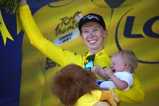 Wiebes gana 1ra etapa del Tour de Francia femenino