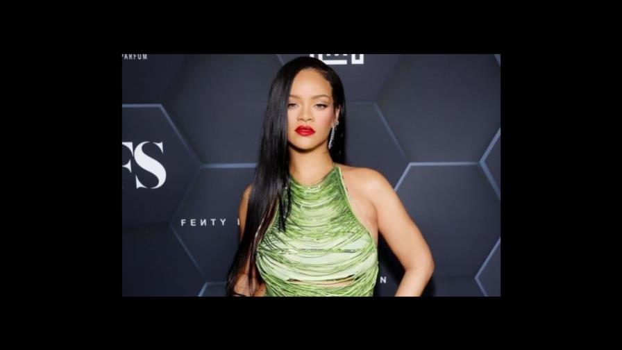 Rihanna se convierte en la mujer multimillonaria más joven en Estados Unidos