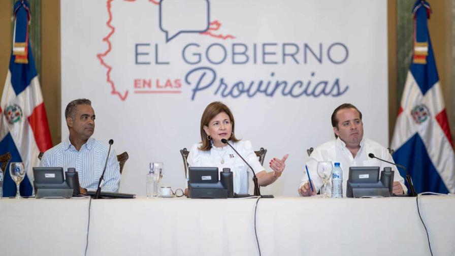 Vicepresidenta y ministros conforman call centerpara hablar con comunidades