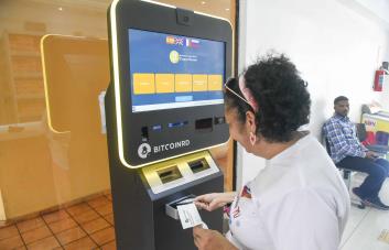 Más dominicanos usan el mercado de criptomonedas, pese a no estar regulado
