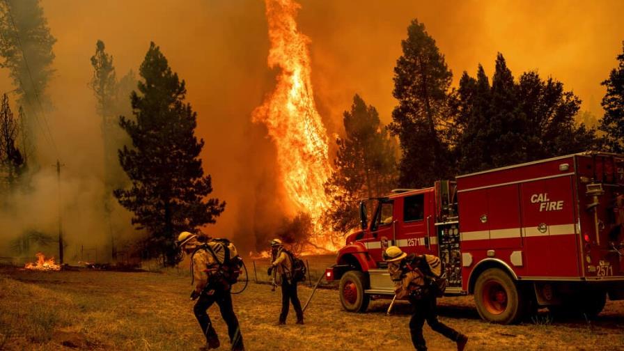 El segundo incendio cerca de Yosemite ha arrasado ya unas 6,300 hectáreas El segundo incendio cerca de Yosemite ha arrasado ya unas 6,300 hectáreas