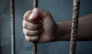 Condenan a 30 y 20 años de prisión a dos hombres que mataron a otro durante un atraco