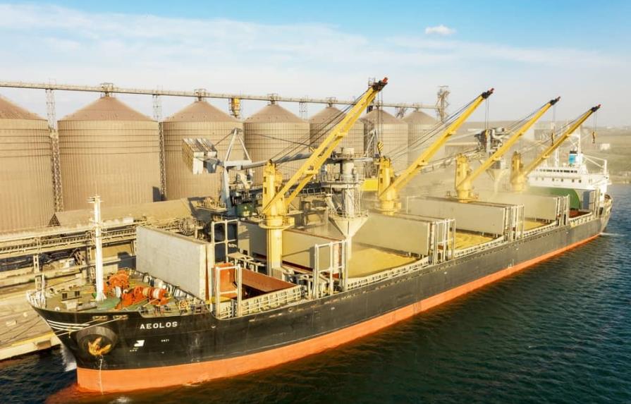 Ucrania anuncia que comenzará a exportar cereal por mar esta semana
