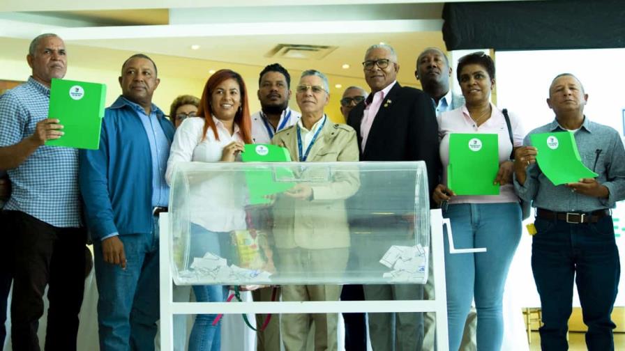 Alcaldía de Santo Domingo Este realiza sorteo para adjudicar obras