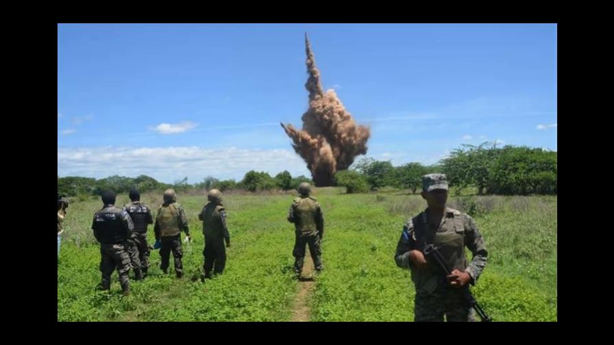 Militares venezolanos destruyen pista ilegal de aterrizaje en zona fronteriza