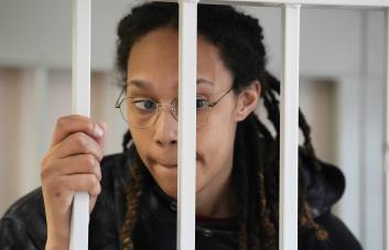 Juicio de Griner se enfoca en uso medicinal del cannabis