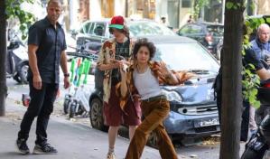 Así reaccionó hija de JLo ante la presencia de varios paparazzis